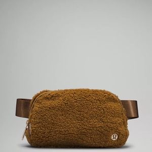 NWT LULULEMON Brown Sherpa Belt Bag